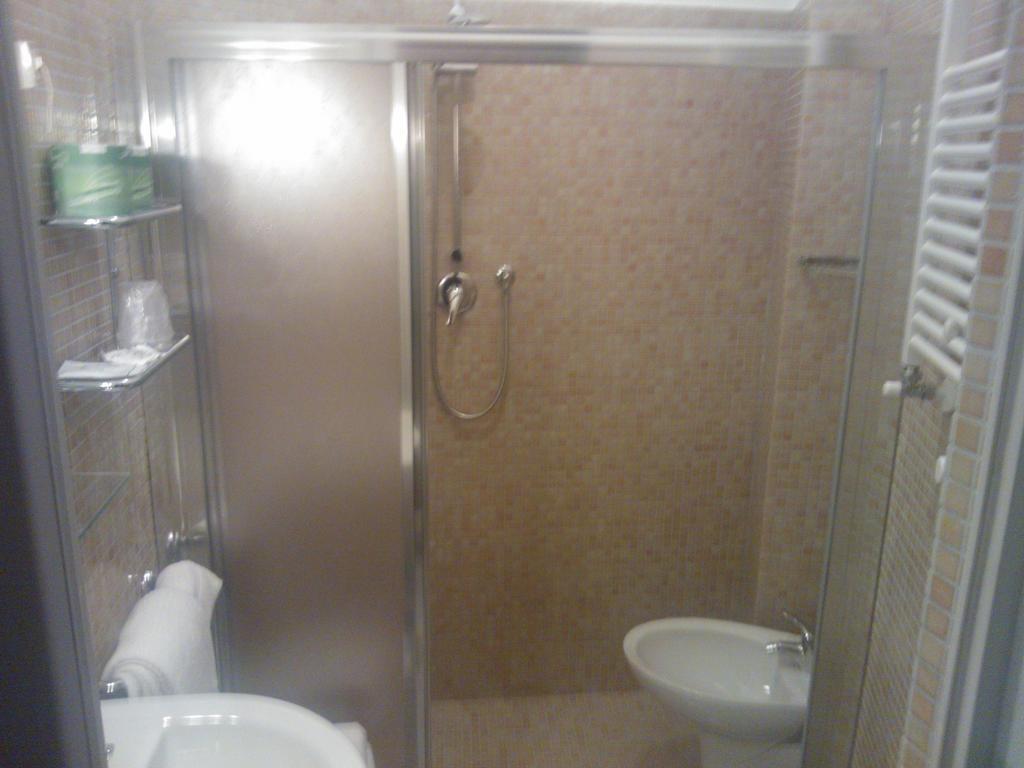 Hotel Real Sottomarina Oda fotoğraf